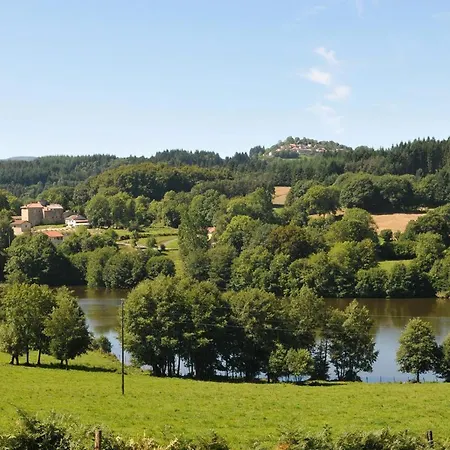 Avec Jardin Privatif, Cheminee, Et Activites Nature Proches, Animaux Acceptes - Fr-1-496-66 * Les Salles