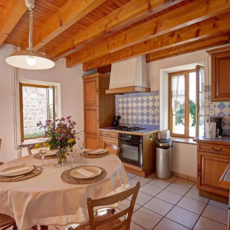 4 Pers Avec Jardin Prive Et Animaux Admis - Fr-1-496-66 * Les Salles